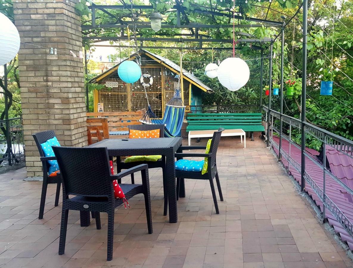 Green House In Batumi Exterior photo